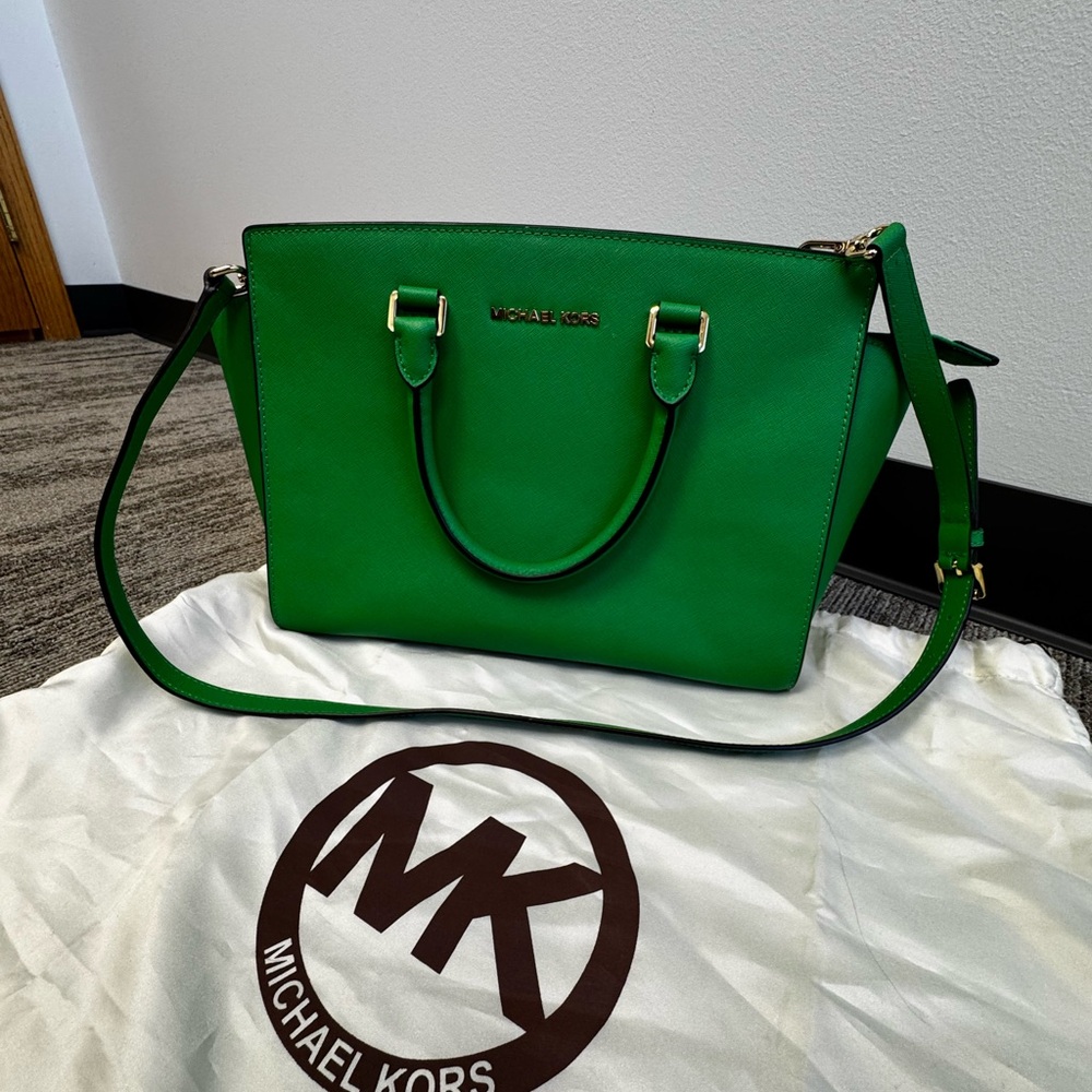 Michael Kors Selma Large Green Bag